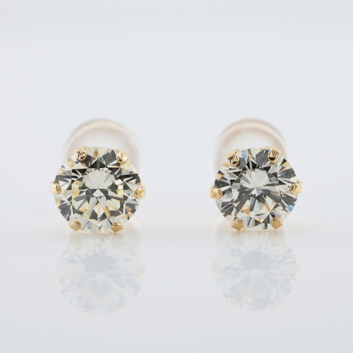 K18ゴールド スタッドピアス（SI〜VSクラス ダイヤモンド計0.60ct・0.80ct｜CGLソーティングメモ付）