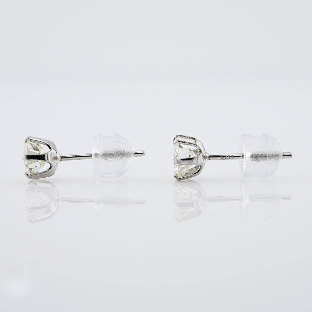 PT900プラチナ スタッドピアス（SI〜VSクラス ダイヤモンド計0.60ct・0.80ct｜CGLソーティングメモ付）