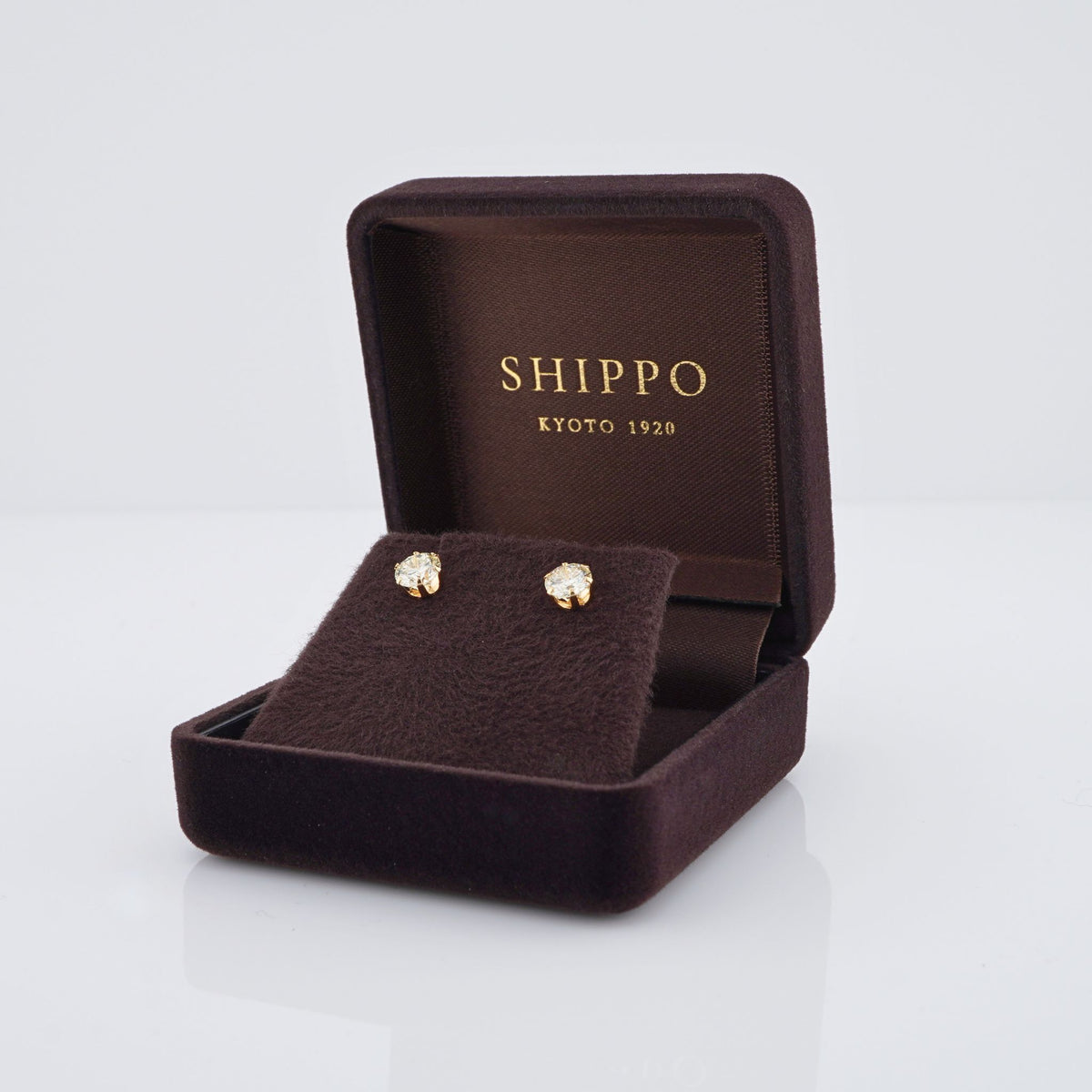 K18ゴールド スタッドピアス（SI〜VSクラス ダイヤモンド計0.60ct・0.80ct｜CGLソーティングメモ付）