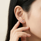 PT900 プラチナ スタッドピアス（ダイヤモンド0.20ct）