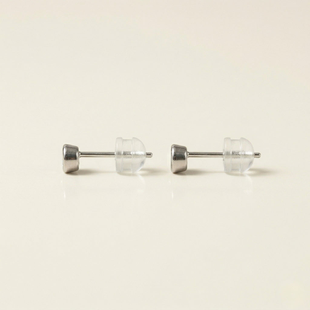 PT900 プラチナ スタッドピアス（ダイヤモンド0.20ct）
