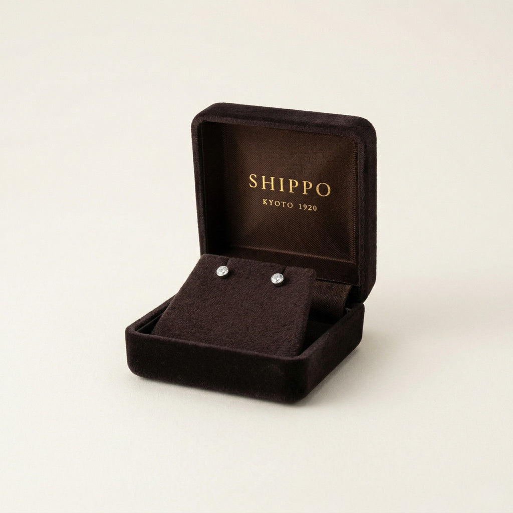 PT900 プラチナ スタッドピアス（ダイヤモンド0.20ct）