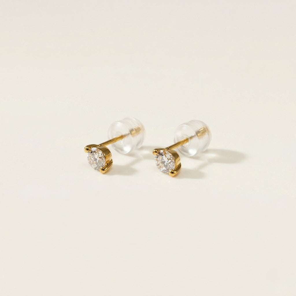 K18 ゴールド スタッドピアス（ダイヤモンド0.30ct）