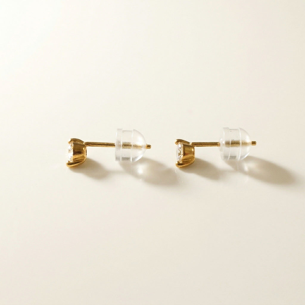 K18 ゴールド スタッドピアス（ダイヤモンド0.30ct）