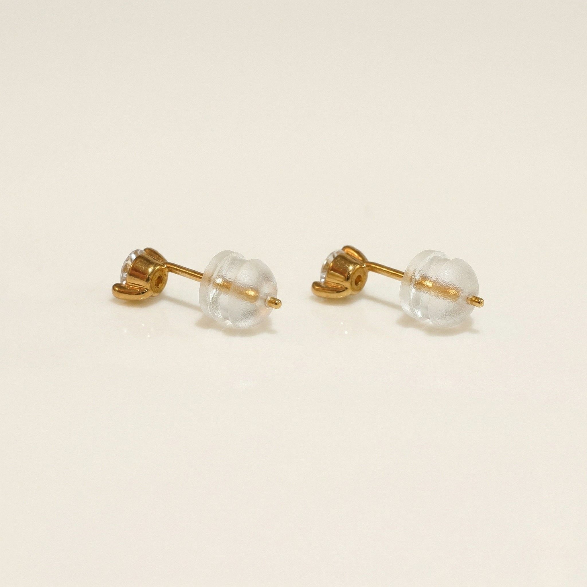 K18 ゴールド スタッドピアス（ダイヤモンド0.30ct）