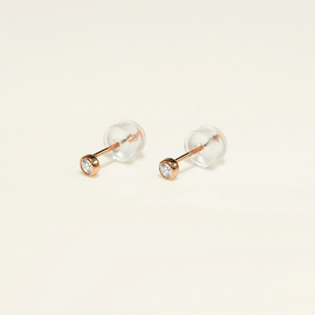 K18 ピンクゴールド スタッドピアス（ダイヤモンド0.08ct）