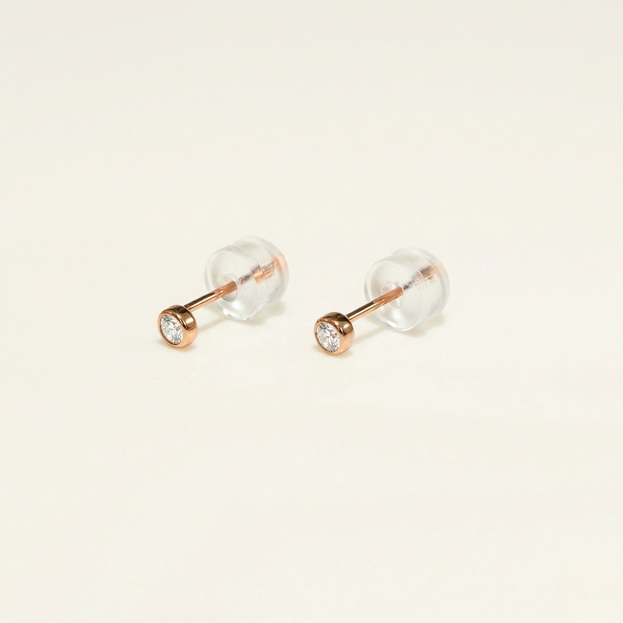 K18 ピンクゴールド スタッドピアス（ダイヤモンド0.08ct）