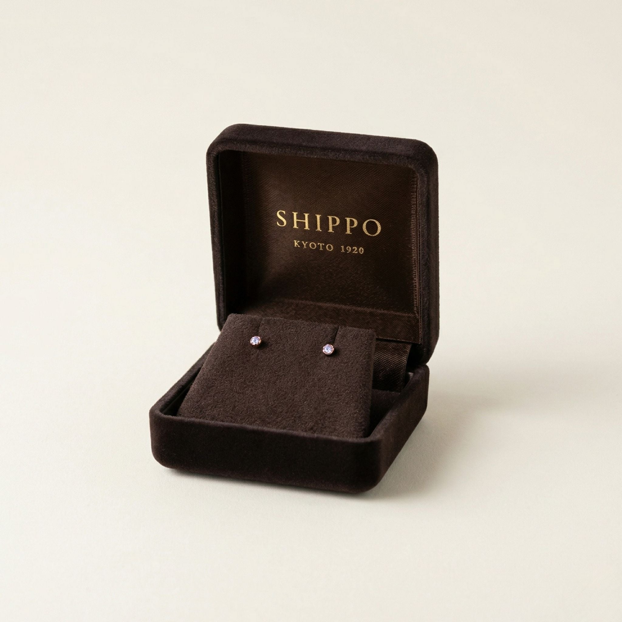 K18 ピンクゴールド スタッドピアス（ダイヤモンド0.08ct）