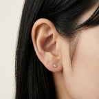 K18 ゴールド スタッドピアス（ダイヤモンド0.08ct）