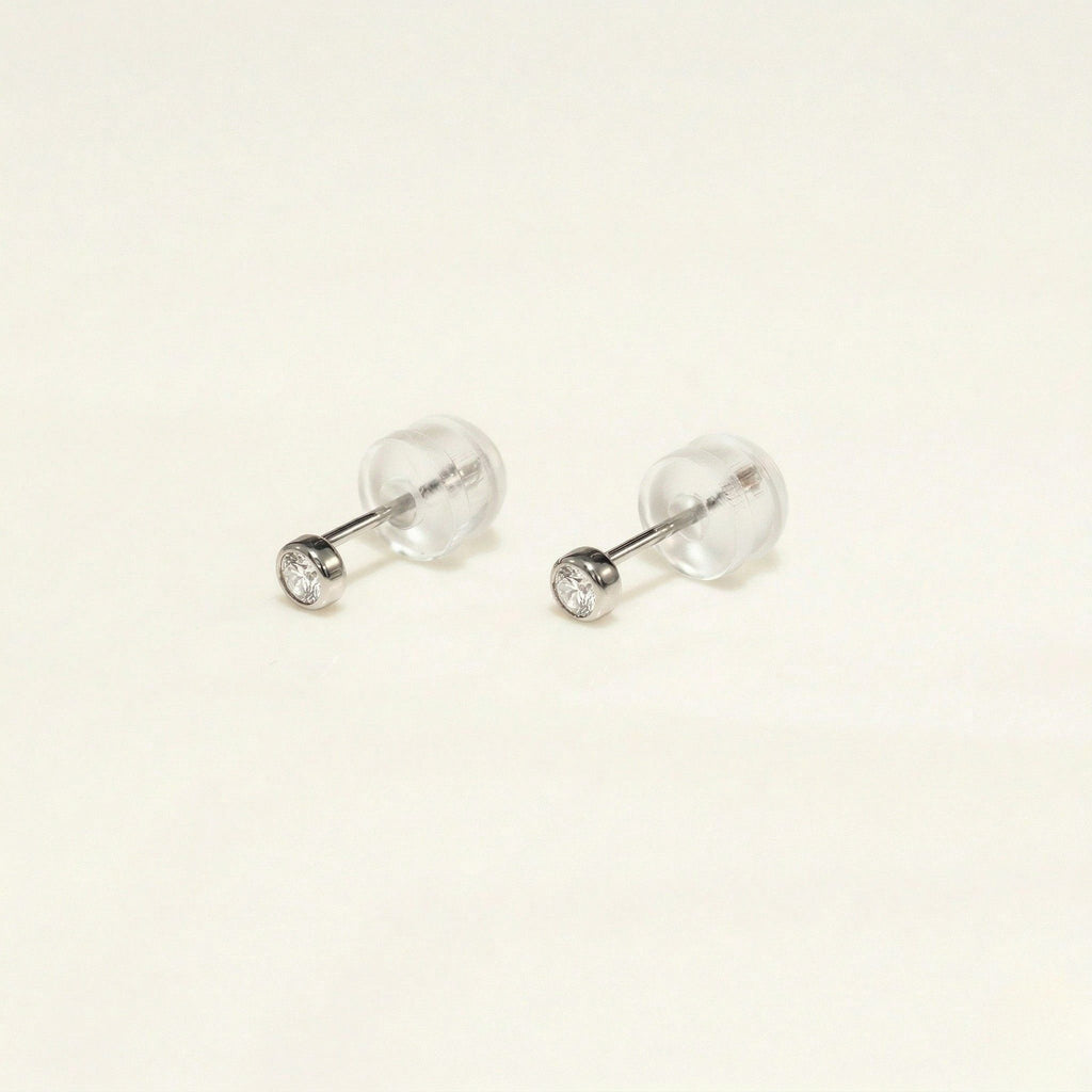 K18 ホワイトゴールド スタッドピアス（ダイヤモンド0.08ct）