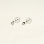 K18 ホワイトゴールド スタッドピアス（ダイヤモンド0.08ct）