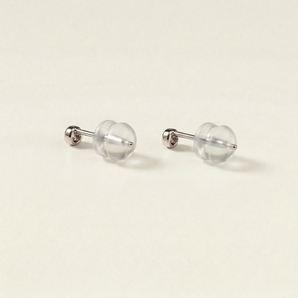 K18 ホワイトゴールド スタッドピアス（ダイヤモンド0.08ct）