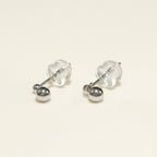 K18 ホワイトゴールド スタッドピアス（ダイヤモンド0.02ct）