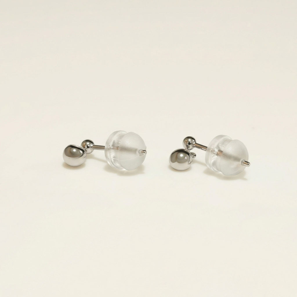 K18 ホワイトゴールド スタッドピアス（ダイヤモンド0.02ct）