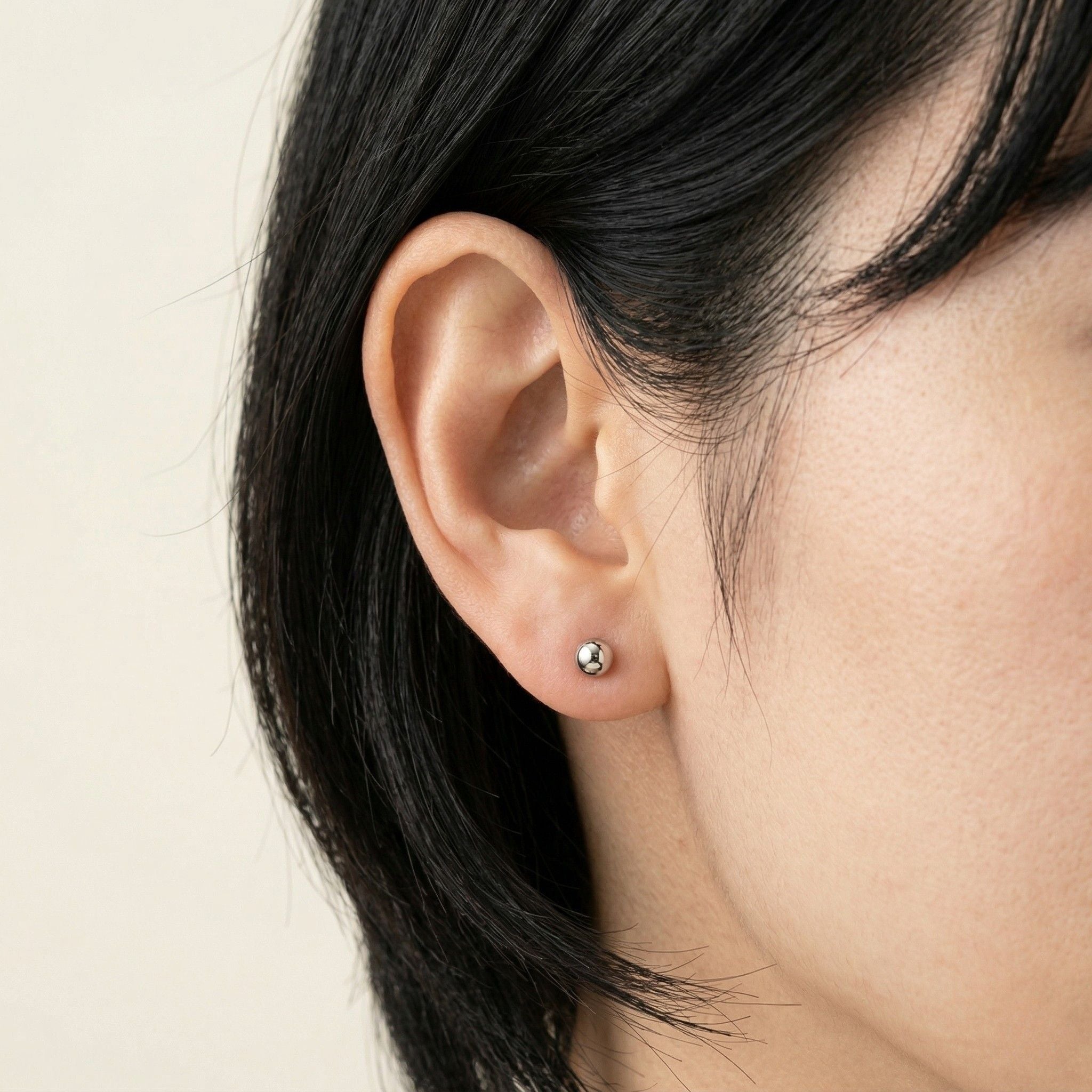 PT900 プラチナ 4mmボール スタッドピアス – SHIPPO KYOTO