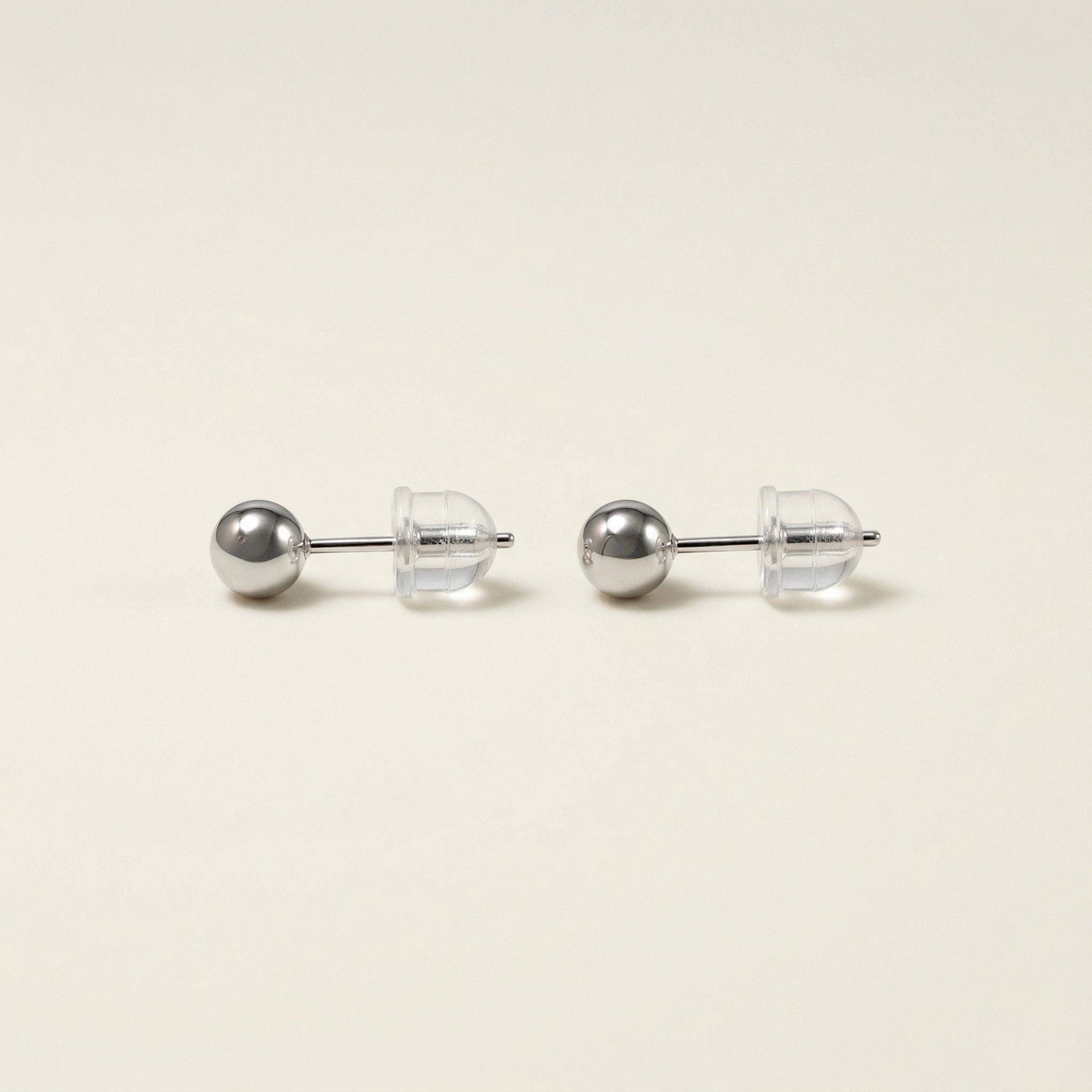 PT900 プラチナ 4mmボール スタッドピアス