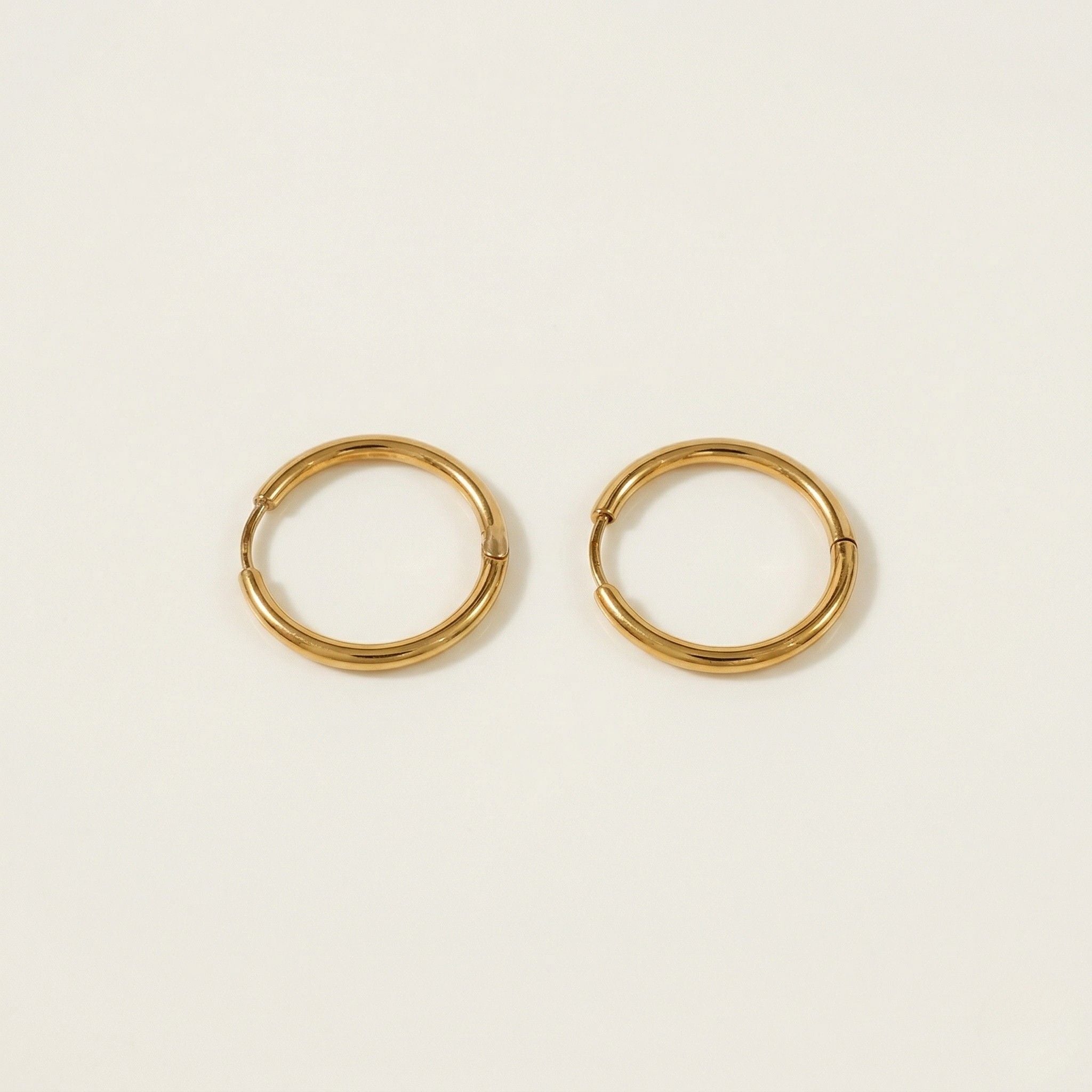 K18 ゴールド 20×2mmリング フープピアス