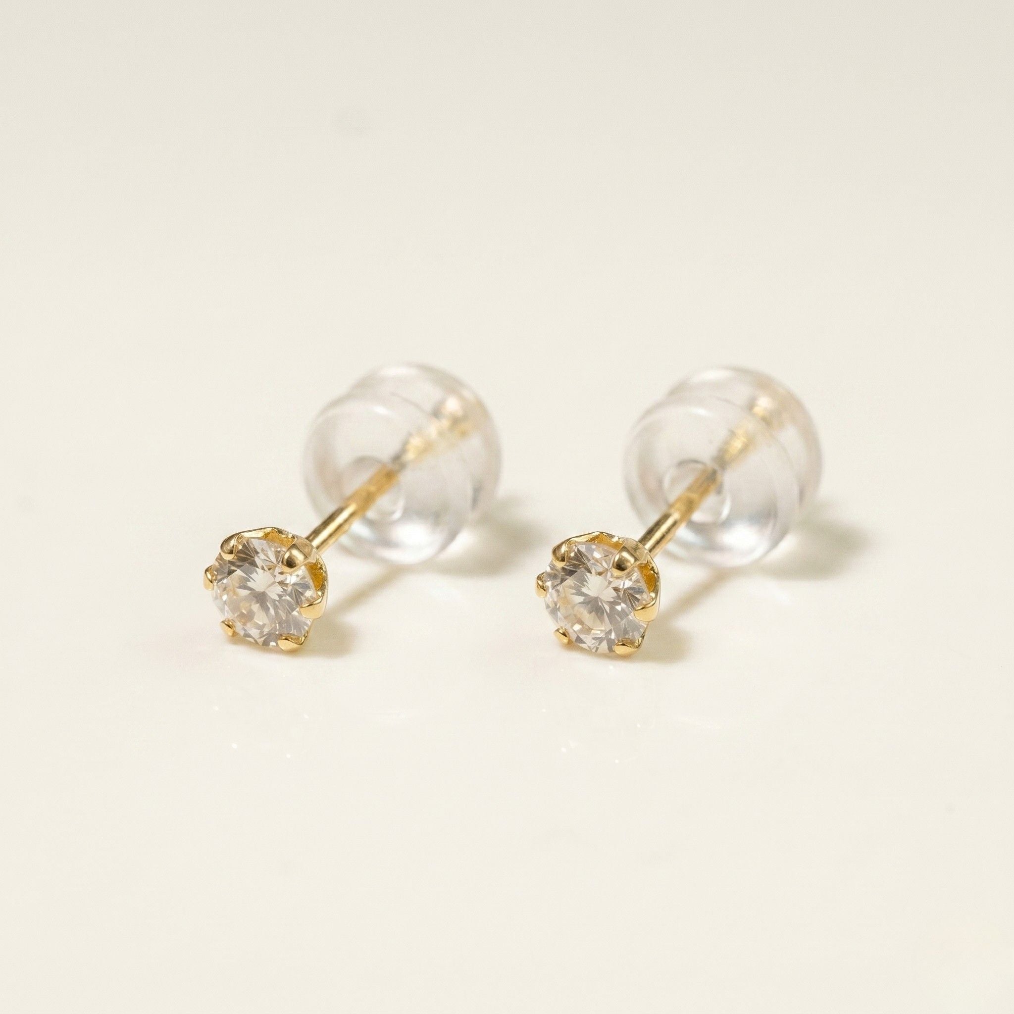 K18 ゴールド スタッドピアス（SIクラス ダイヤモンド計0.20ct）