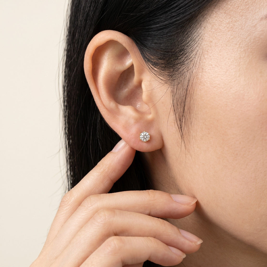 K18 ゴールド スタッドピアス（SIクラス ダイヤモンド計0.20ct）