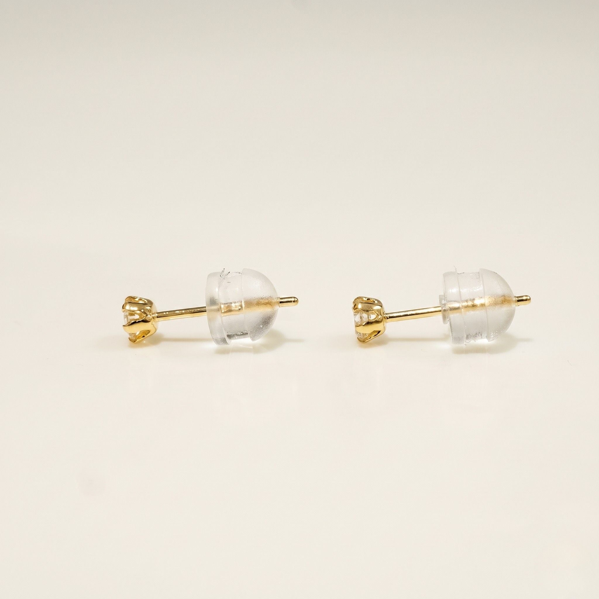 K18 ゴールド スタッドピアス（SIクラス ダイヤモンド計0.20ct）