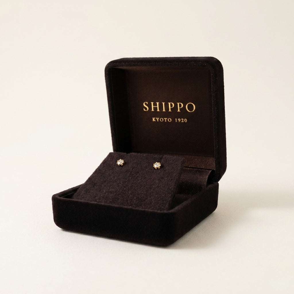 K18 ゴールド スタッドピアス（SIクラス ダイヤモンド計0.20ct）