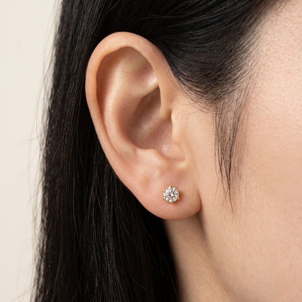 K18 ゴールド スタッドピアス（SIクラス ダイヤモンド計0.25ct）