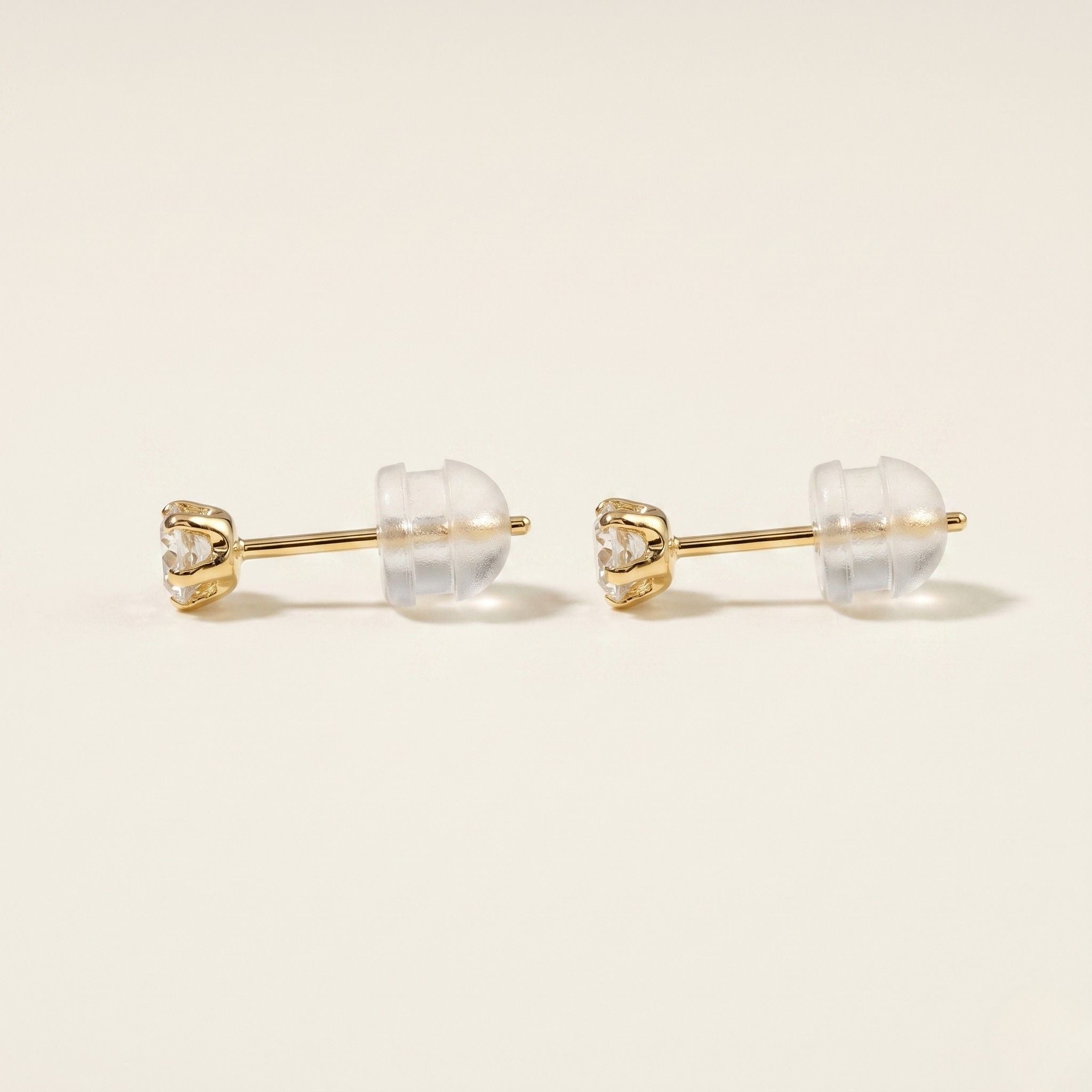K18 ゴールド スタッドピアス（SIクラス ダイヤモンド計0.25ct）