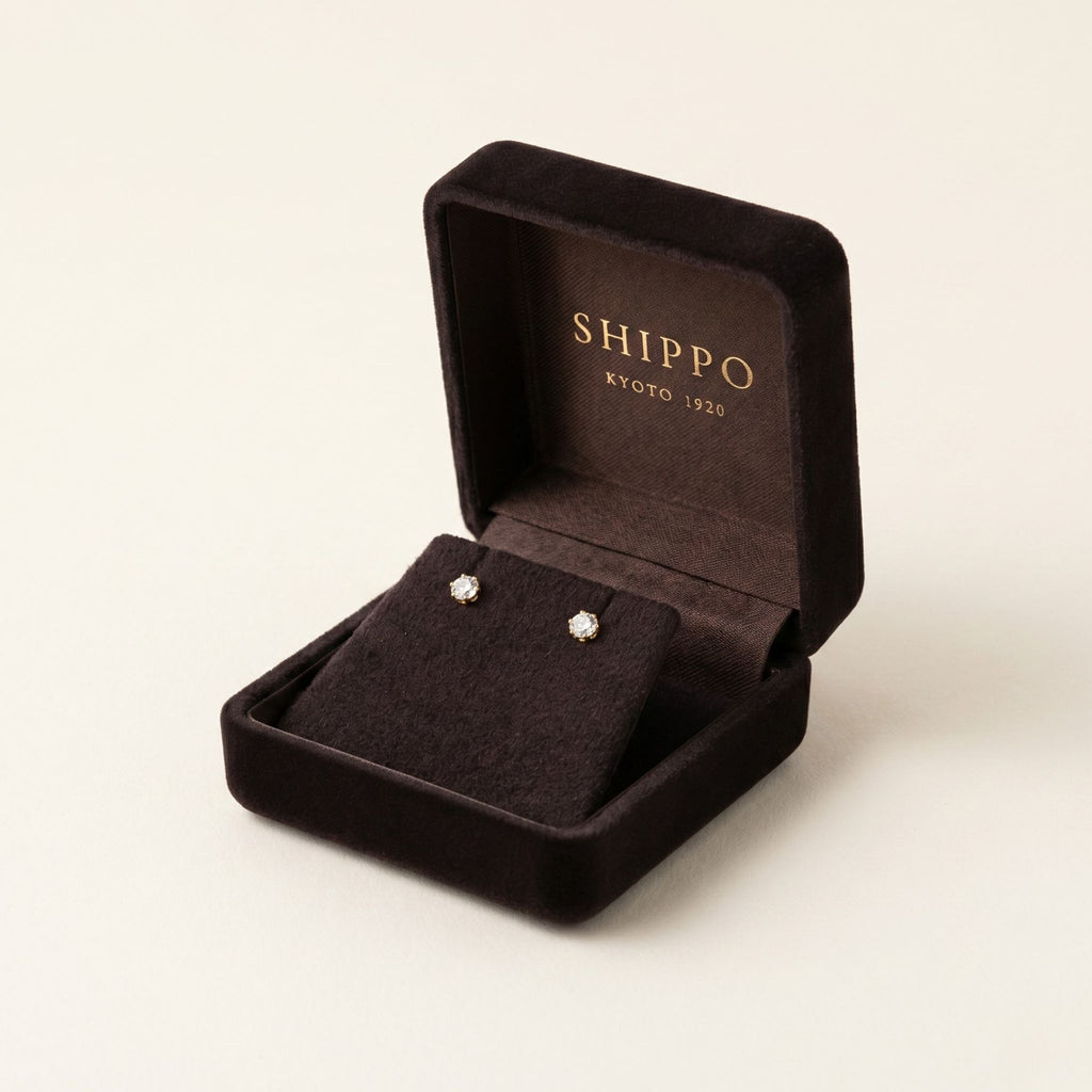 K18 ゴールド スタッドピアス（SIクラス ダイヤモンド計0.25ct）