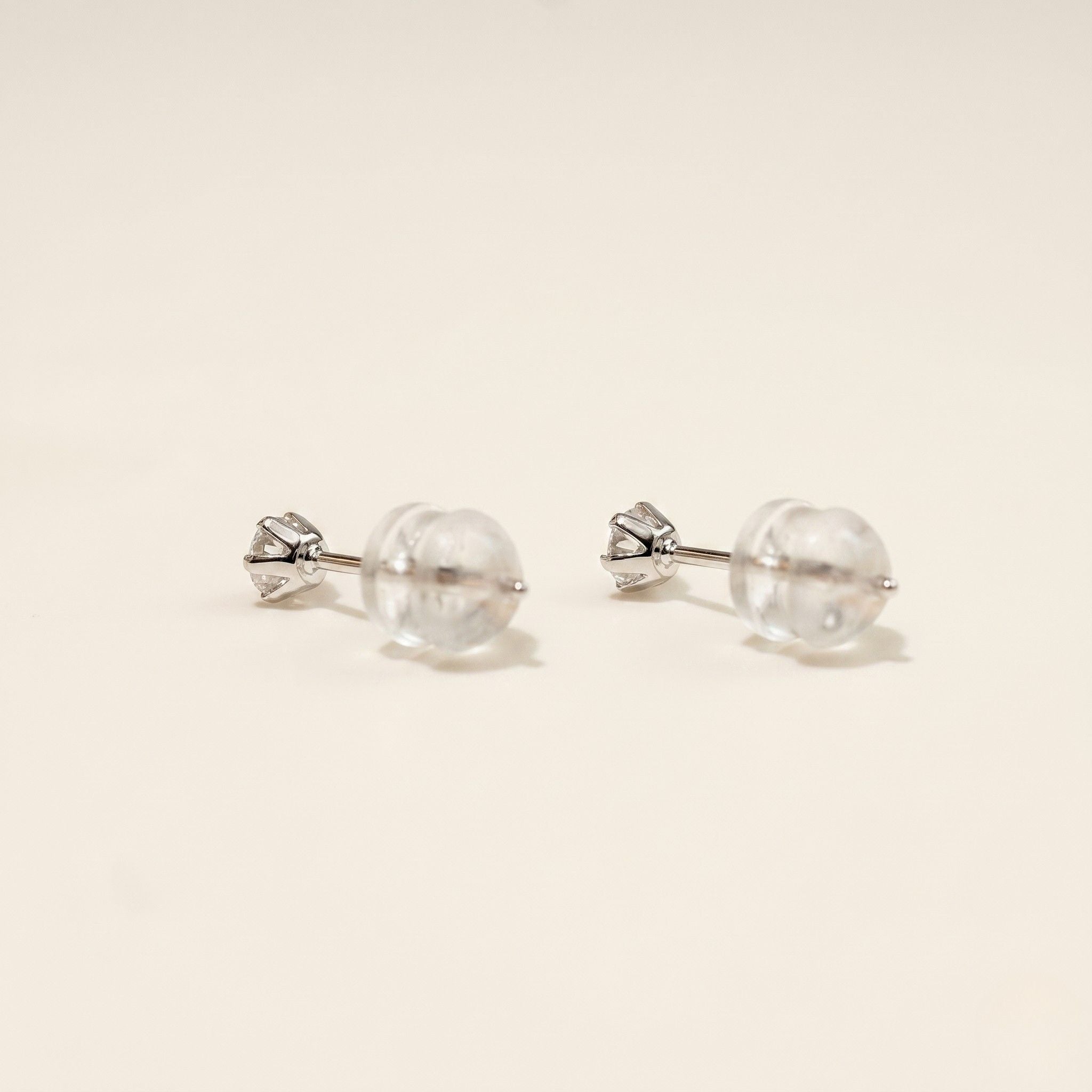 PT900 プラチナ スタッドピアス（SIクラス ダイヤモンド計0.20ct）