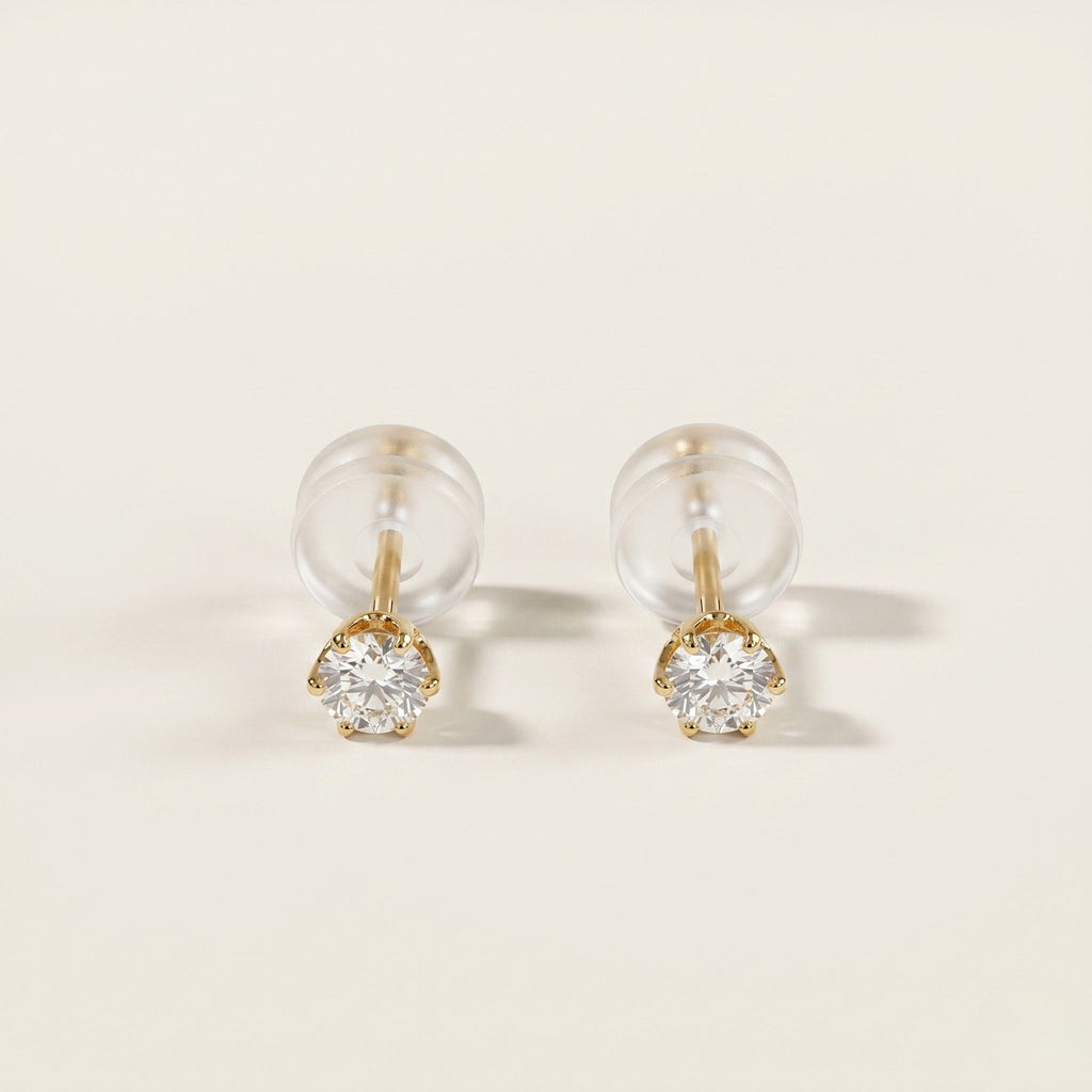 K18 ゴールド スタッドピアス（SIクラス ダイヤモンド計0.10ct）