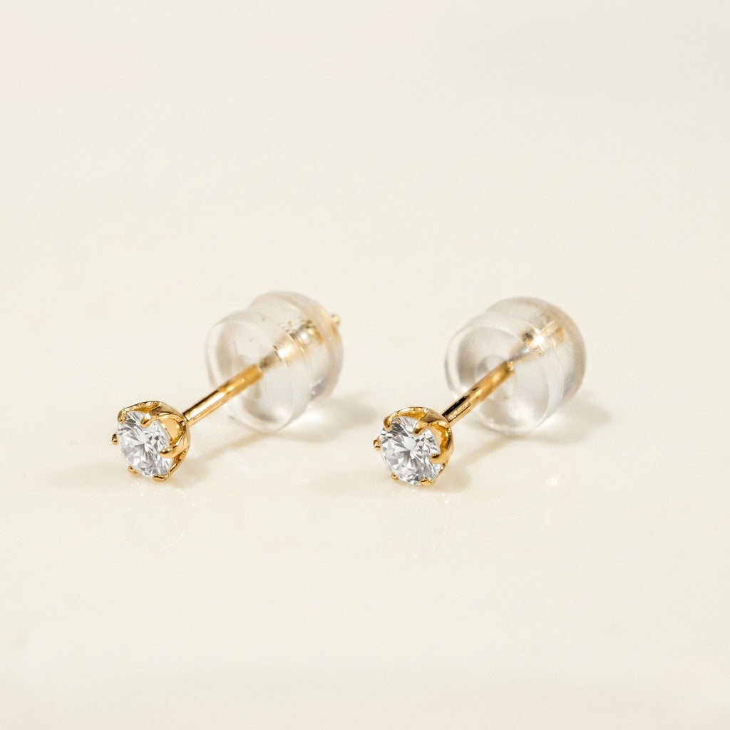 K18 ゴールド スタッドピアス（SIクラス ダイヤモンド計0.08ct）