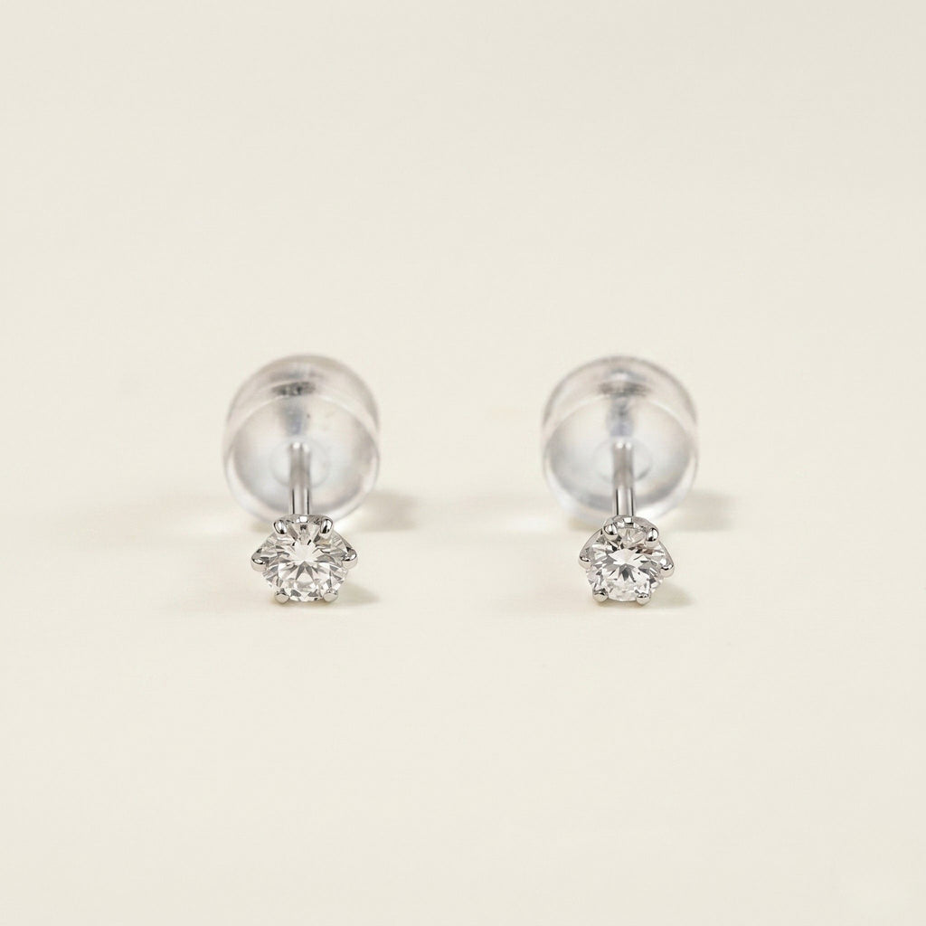PT900 プラチナ スタッドピアス（SIクラス ダイヤモンド計0.10ct）