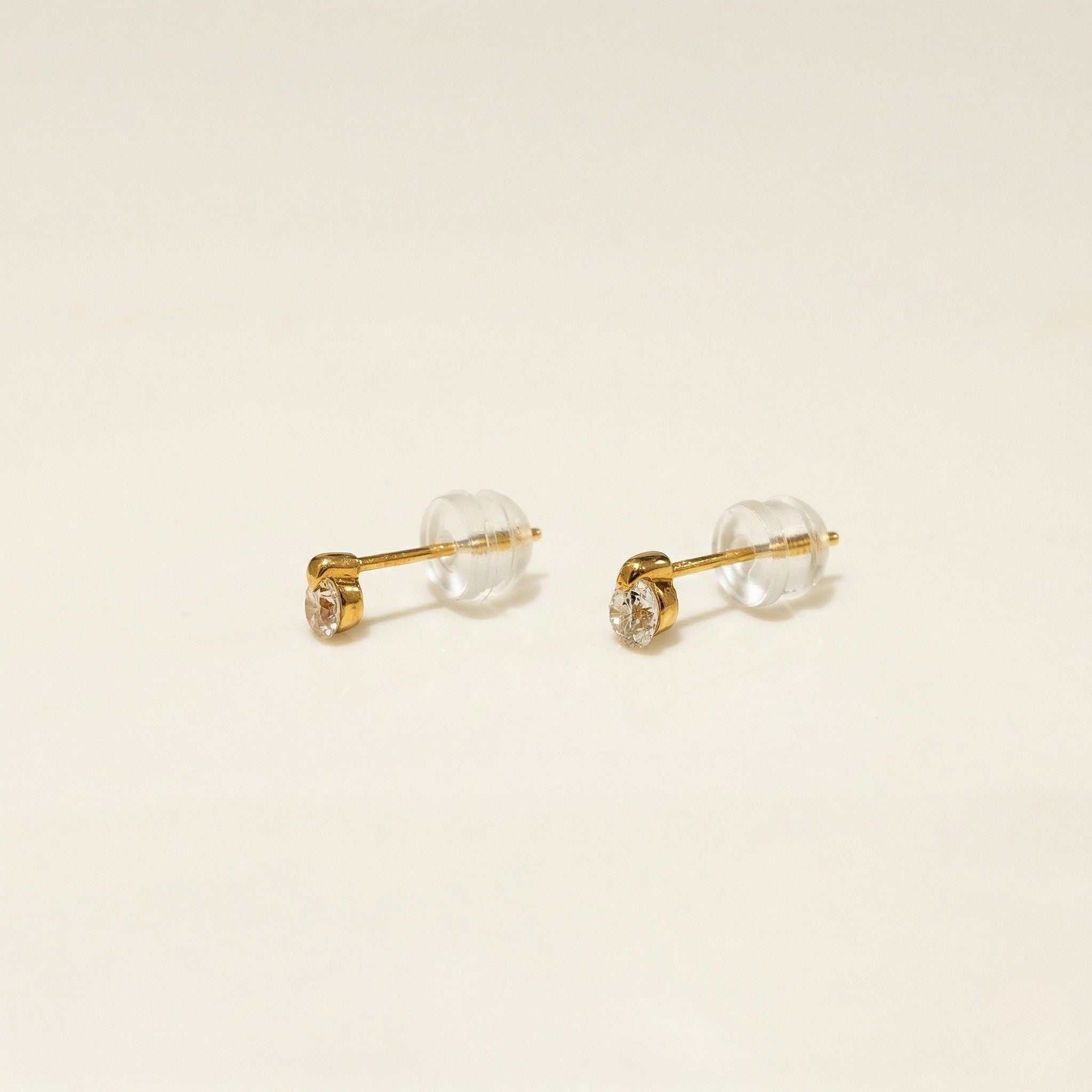 K18 ゴールド スタッドピアス（ダイヤモンド0.30ct）