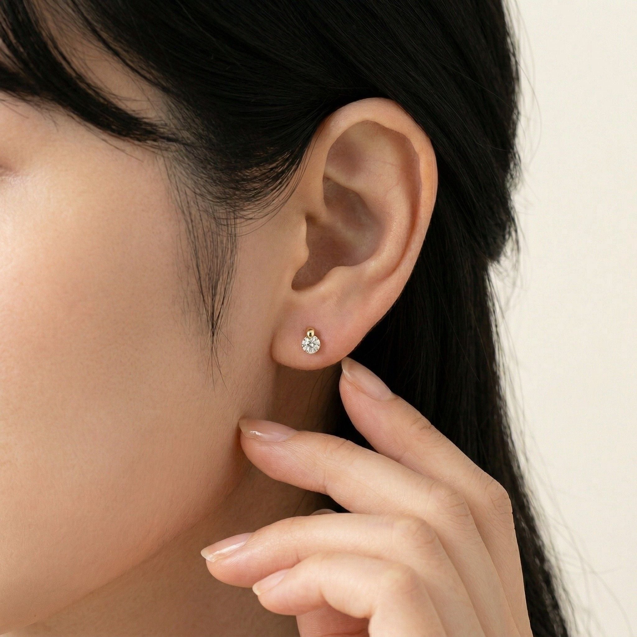 K18 ゴールド スタッドピアス（ダイヤモンド0.30ct）