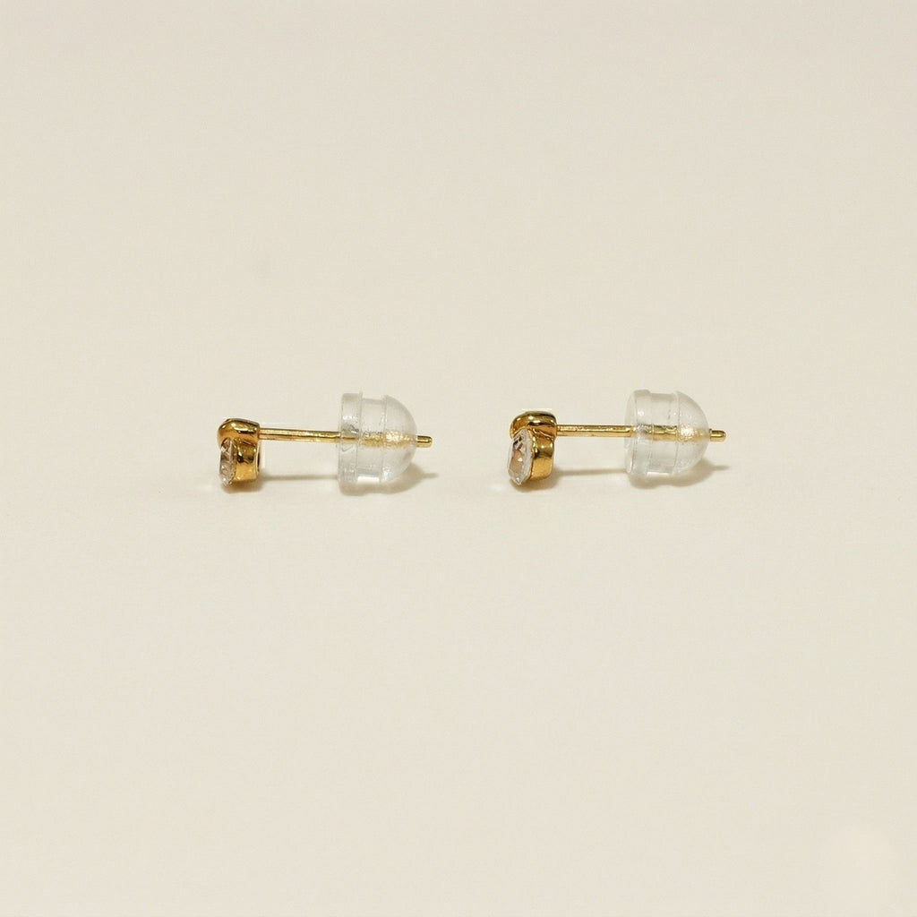 K18 ゴールド スタッドピアス（ダイヤモンド0.30ct）
