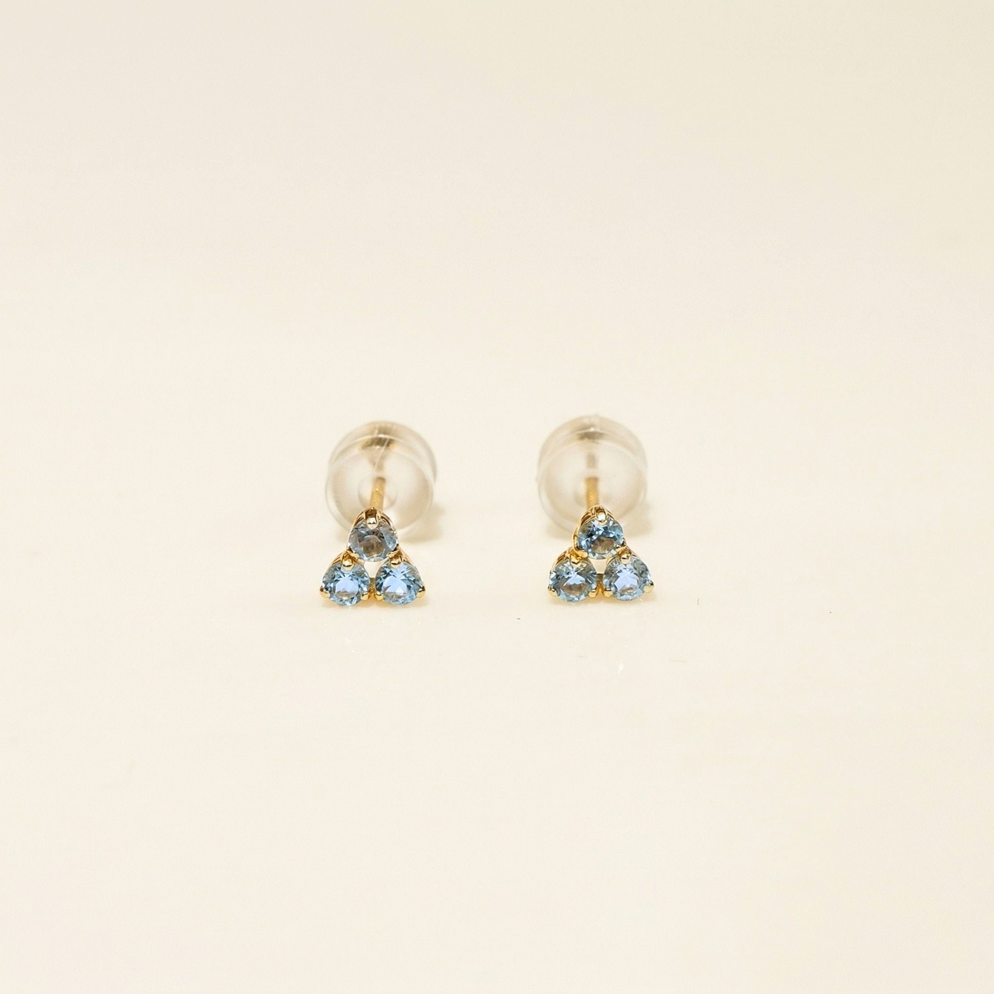 K18 ゴールド スタッドピアス（ブルートパーズ）