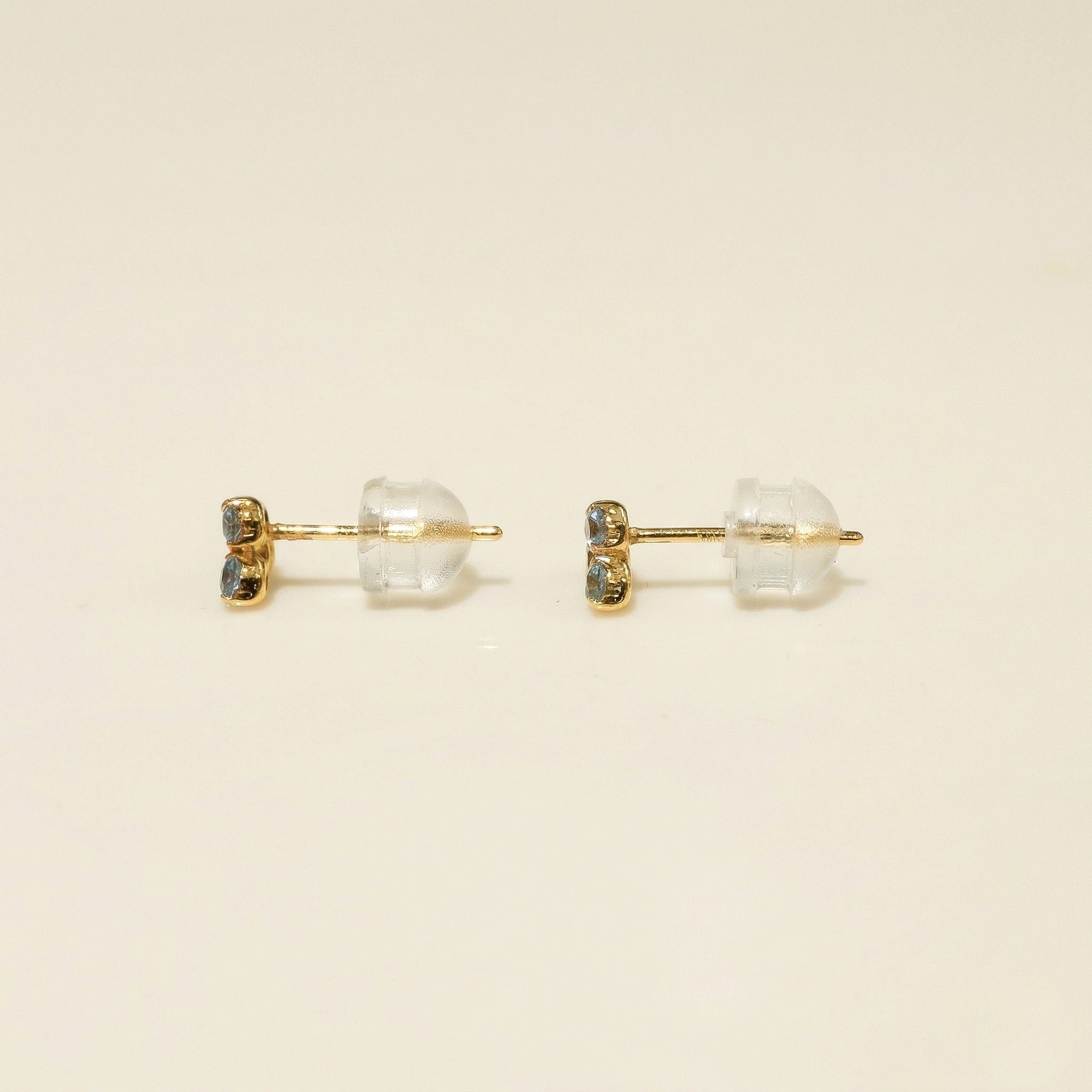 K18 ゴールド スタッドピアス（ブルートパーズ）