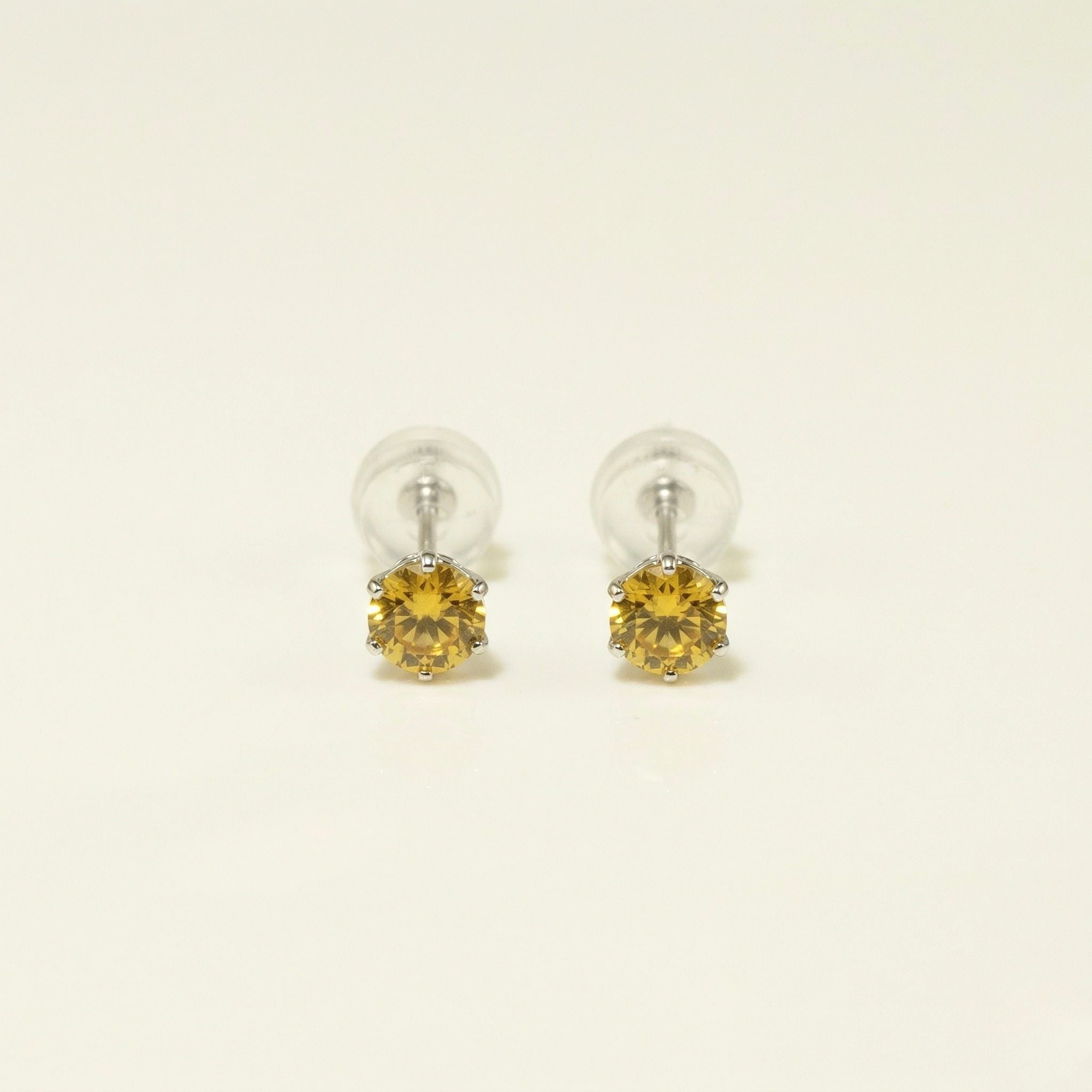 K14 ホワイトゴールド スタッドピアス（キュービックジルコニア）