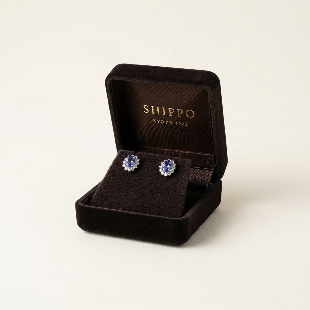 K18 ホワイトゴールド スタッドピアス（タンザナイト｜ダイヤモンドD0.34ct）