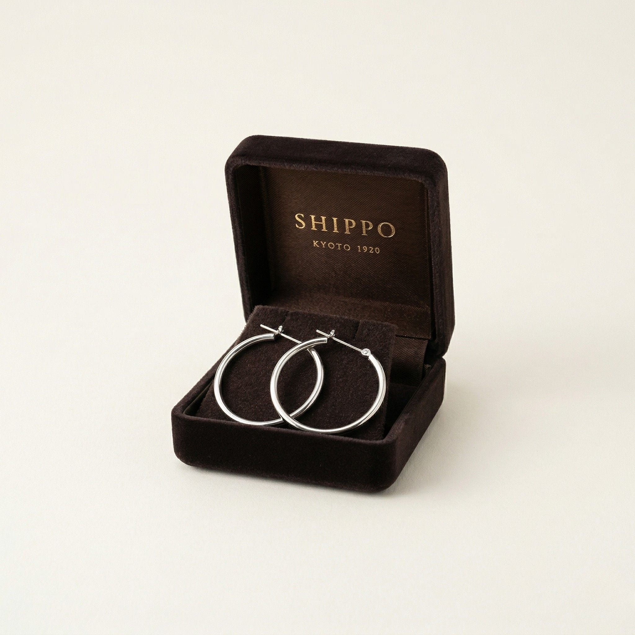 PT900プラチナ 25×2mmリング フープピアス – SHIPPO KYOTO