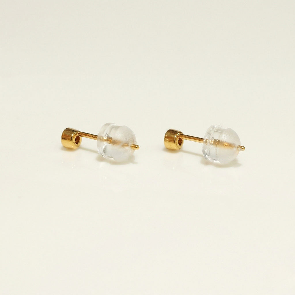 K18 ゴールド スタッドピアス（ダイヤモンド0.10ct）